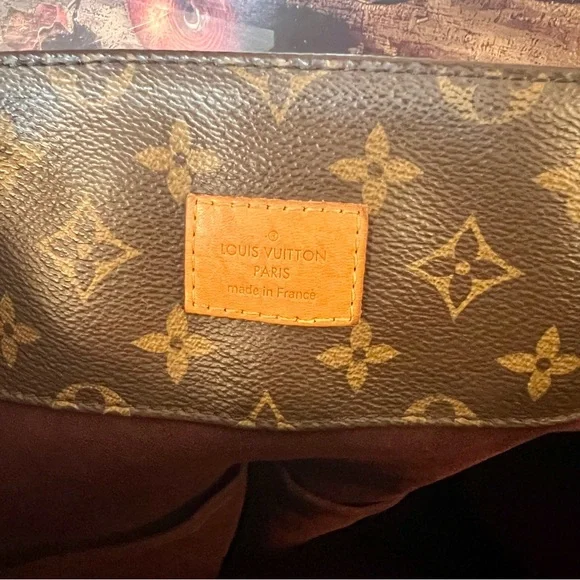 Louis Vuitton Melie Monogram Canvas Hobo Tote / Shoulder Bag - Picture 12 of 16